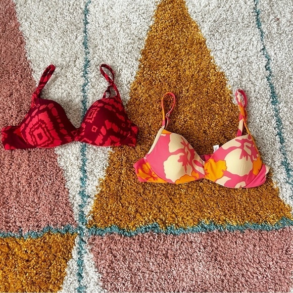 2pc Bundle Set Victoria's Secret Vintage Y2K Underwire Patterned Bikini Tops 36B - Picture 1 of 10